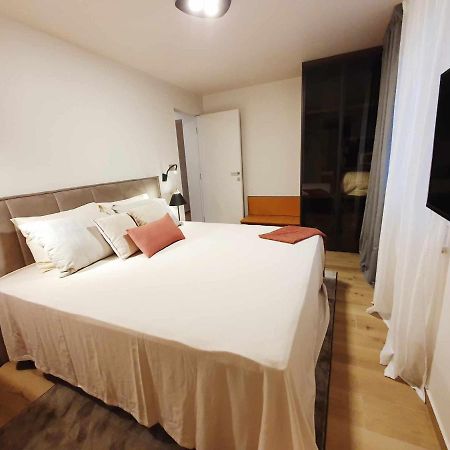 New Ana Design City Center Apartments Pula Eksteriør billede