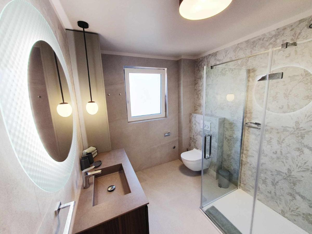 New Ana Design City Center Apartments Pula Eksteriør billede