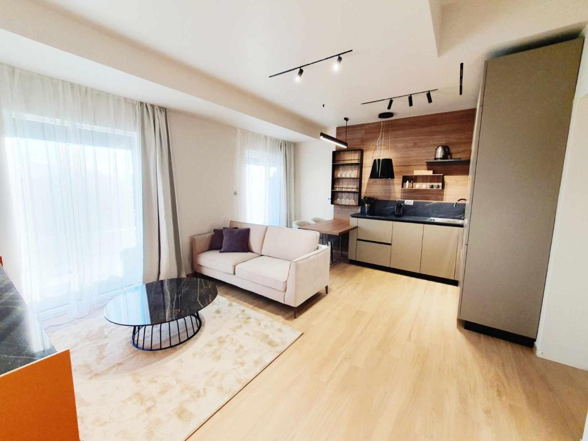 New Ana Design City Center Apartments Pula Eksteriør billede